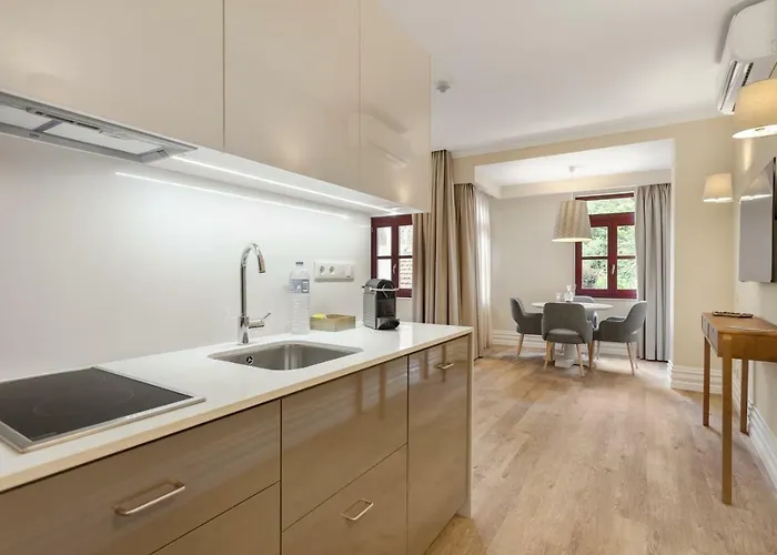 Oporto - Wine Cellars