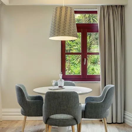 Oporto - Wine Cellars *