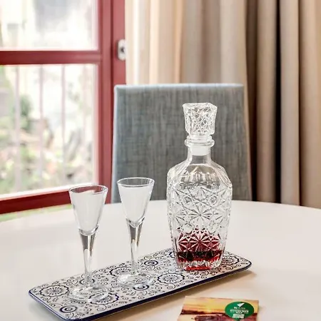 Oporto Wine Cellars アパート