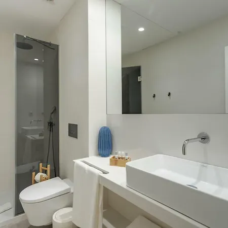 Oporto - Wine Cellars *