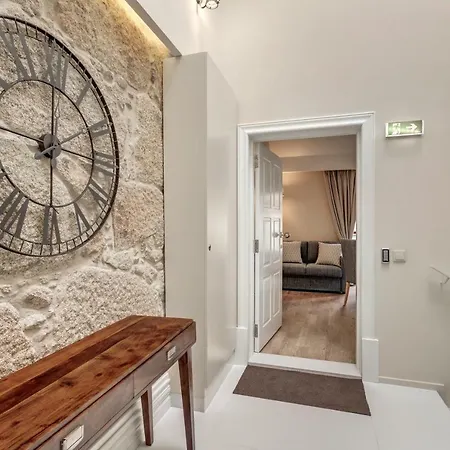 Oporto - Wine Cellars Vila Nova de Gaia