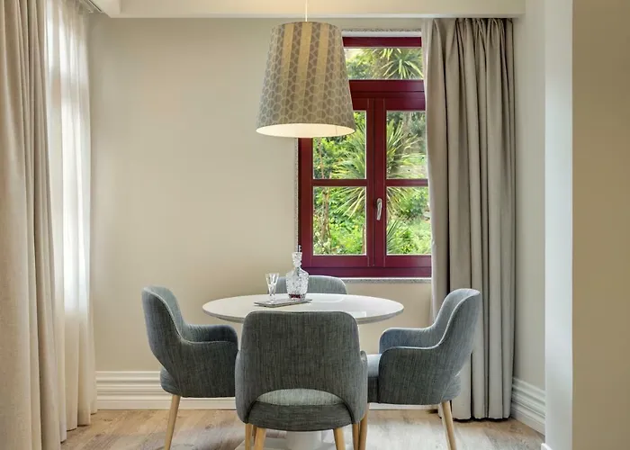 Oporto - Wine Cellars *